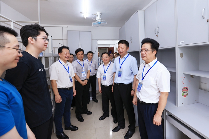 校领导宿舍2_副本.jpg 校领导宿舍2_副本.jpg