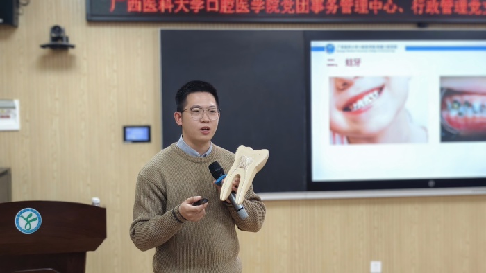 党团共建聚合力 健康护航育新风——博彩app下载
开展“学雷锋 做志愿 服务改革建新功”主题活动 第 3 张 党团共建聚合力 健康护航育新风——博彩app下载
开展“学雷锋 做志愿 服务改革建新功”主题活动 第 3 张