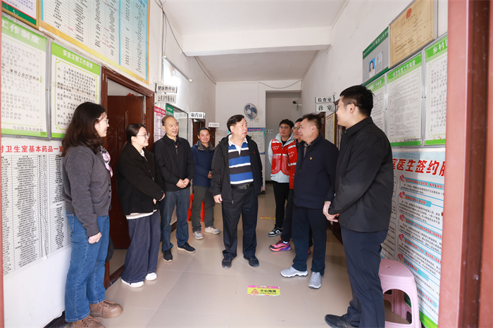 广西医科大学副校长陈俊强带队赴龙琴村开展乡村振兴调研暨帮扶慰问活动 第 2 张 广西医科大学副校长陈俊强带队赴龙琴村开展乡村振兴调研暨帮扶慰问活动 第 2 张