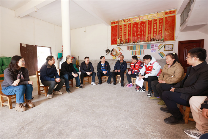 广西医科大学副校长陈俊强带队赴龙琴村开展乡村振兴调研暨帮扶慰问活动 第 3 张 广西医科大学副校长陈俊强带队赴龙琴村开展乡村振兴调研暨帮扶慰问活动 第 3 张