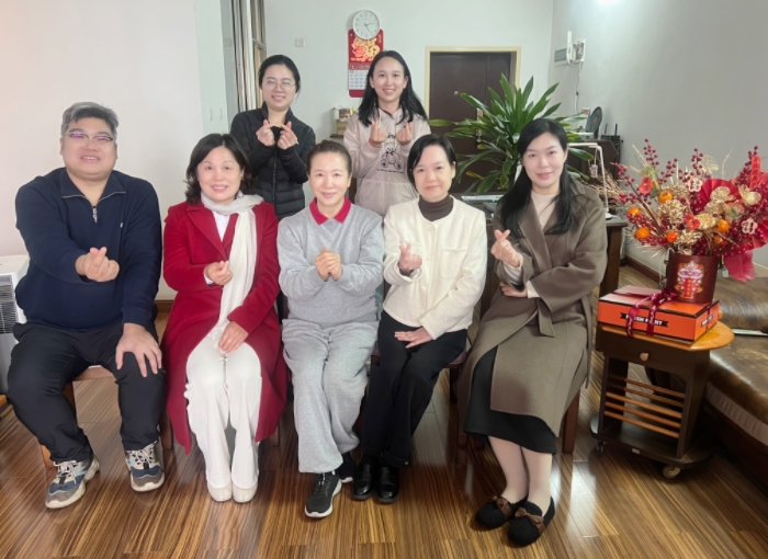 岁寒暖意浓 新春传党情——博彩app下载
儿牙与公卫党支部开展春节前走访慰问退休老同志活动 第 1 张